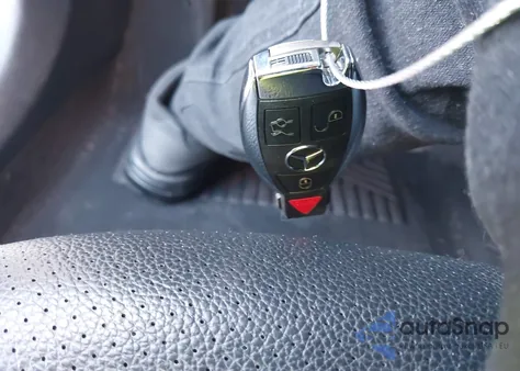 2016 Mercedes-Benz C 300 Luxury/Sport из США, поврежденный, VIN 55SWF4JB8GU122549